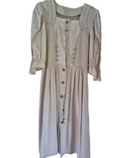 Leinenkleid mit Gürtel