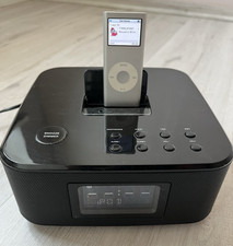 Radiowecker mit iPod Dock TEVION RWi 222 mit Ipod nano 2GB silber 2. Generation