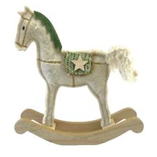 Schaukelpferd auf Holzbasis