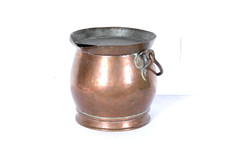 Altes Gefäß / Kessel aus