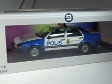 (KI-03-37) Triple9 Saab 9000 CD Polis Sverige Schweden 1990 in 1:18 in OVP
