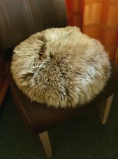 Sitzauflage, Dekokissen, Sitzkissen Stuhlauflage, echt Lammfell braun beige rund