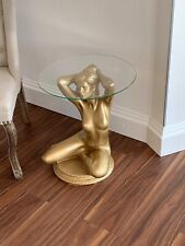 Figurentisch im Frauen Design