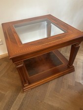 Tisch mit Glas (46x46)