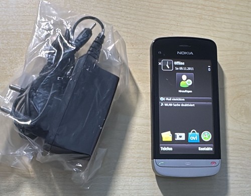 Nokia rm 697 handy - •,