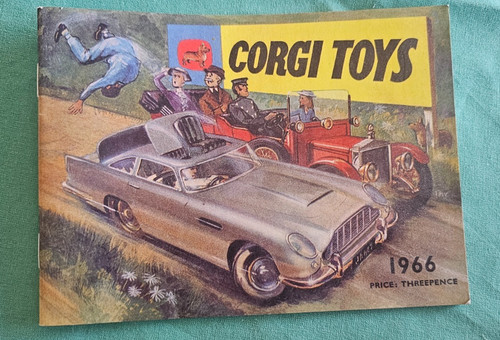 Original corgi toys katalog - toys,
