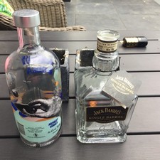 Leer 2 Deko Flaschen Absolut Vodka 0,7 Liter Blank Edition Plus Jack Daniels  ?