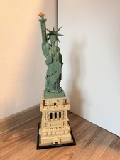 LEGO ARCHITECTURE