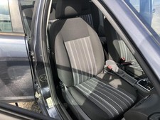 Ford Focus II original Beifahrersitz vorn rechts Stoff schwarz mit Muster Bj2010