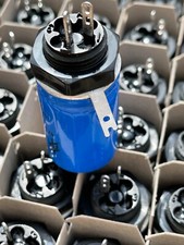 Röhrenradio  47+47 µF Elko  50 + 50 mF 350 Volt  Schraub Kondensator NEU **