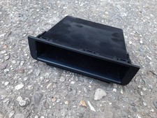 Audi A2 8Z Bj01  Staufach