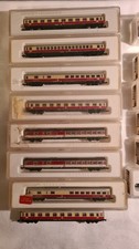 Märklin mini-club Spur Z Konvolut Personen- und Güterwagen und 2 Loks
