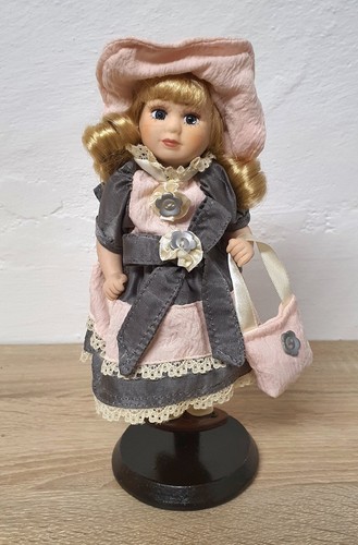 Künstlerpuppe porzellanpuppe - künstlerpuppe,
