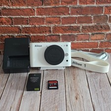 Nikon 1 J1 - Systemkamera