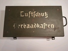 Original Luftschutz Verbandkasten aus Metall – 1940er Jahre, Sammlerstück