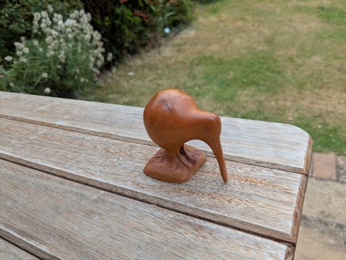 Vintage geschnitzte holzfigur - geschnitzte,
