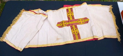 Vor altar priester gewand - vor,
