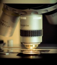 hochwertiges Dunkelfeld Mikroskop gebraucht in sehr gepflegten Zustand