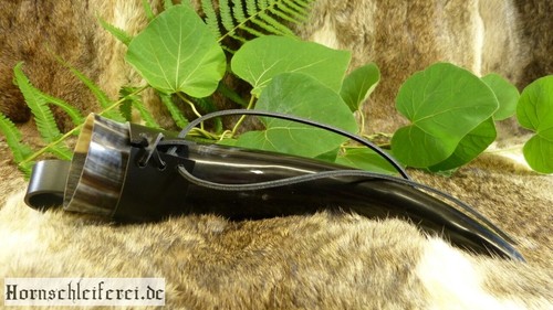Trinkhorn mit halter aus - 0,3l,