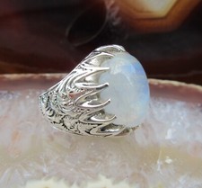 Ω Ring orientalisch weißer