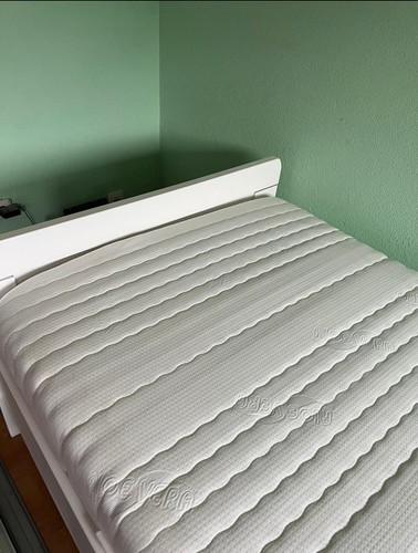 Bett - ,