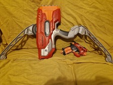 Nerf Blaster Mega Mini Paket. Thunderbow und Bigshot. Voll beladen mit 7 Darts.