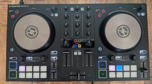 Traktor kontrol mk3 dj - s2,