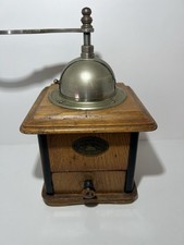 Alte Kaffeemühle Zassenhaus Nr. 560-562 (W) um 1930