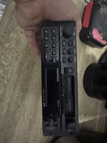 Grundig autoradio - grundig,