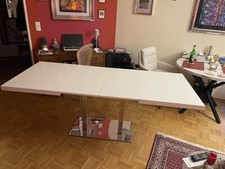 Ausziehbarer Esstisch in Weiß. 2meter Lang 80 cm Breit.