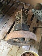 Seilwinde, Länge ca 30m mit Aufzugsrad - Hoch/Tief umlegbar, mit Holzkorb