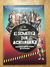 Im Schatten der Achterbahn