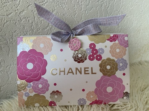Chanel festliche verpackung - chanel,