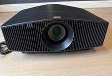 Sony VPL-VW915ES 4K HDR Laser