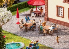 Faller 180957 - 1/87 / H0 2 Tische Und 12 Stühle - Neu