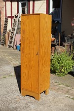 Retro Kleiderschrank