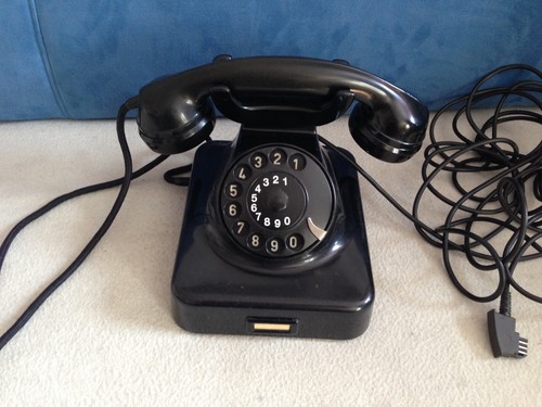 Altes bakelik telefon mit - bakelik,