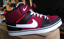 ?Neuwertig: Original NIKE Sneaker Mogan Mid 2 SE rot weiss schwarz Gr. 44 ?