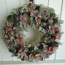 Türdekoration Türkranz Kranz Statice Winterkranz Trockenblumen Christrosen rot