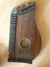 Zither  mit Notenblättern  ca. 60 Jahre alt