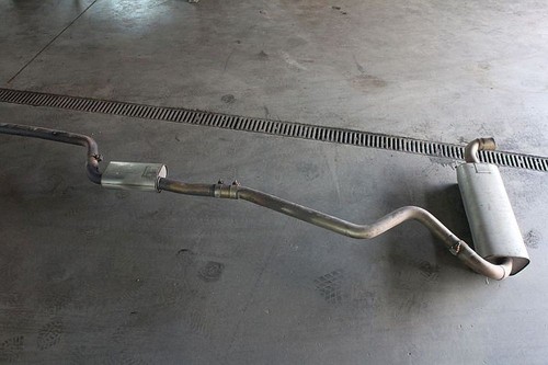 Auspuffanlage hinten