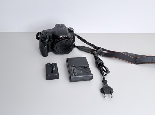 Sony 65 body - α,