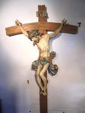 HOLZKREUZ MIT JESUSFIGUR