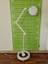Lupenleuchte Lupenlampe Kosmetikleuchte Lupe Lampe mit Standfuß auf Rollen