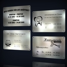 EDELSTAHL FIRMENSCHILD MIT