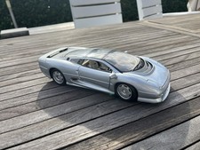 Modellauto Jaguar XJ220 1:18 Maisto