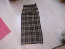 braun karierter Wickelrock schmal geschnitten dicker Wollstoff tippe auf Gr. 36