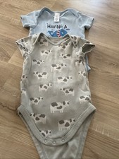 C&A, Kurzarmbodies für Ihr Baby, Motiv Wal und Kuh, Größe 80
