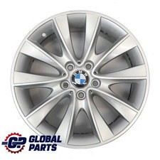 Silberne Leichtmetallfelge 18"