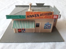 POLA 538 Zeitungskiosk mit Eisverkauf